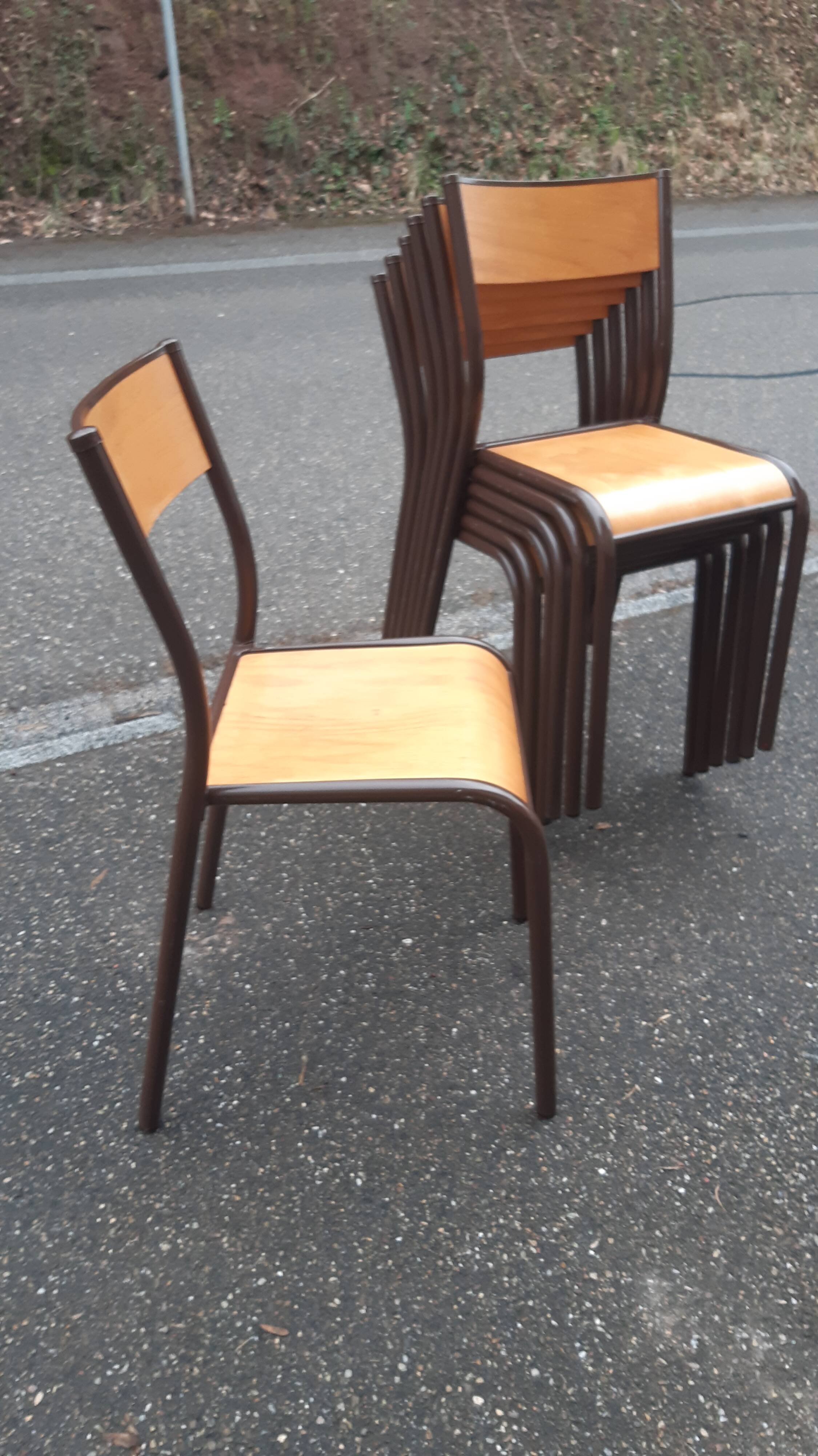 Set of 7 Mullca chairs