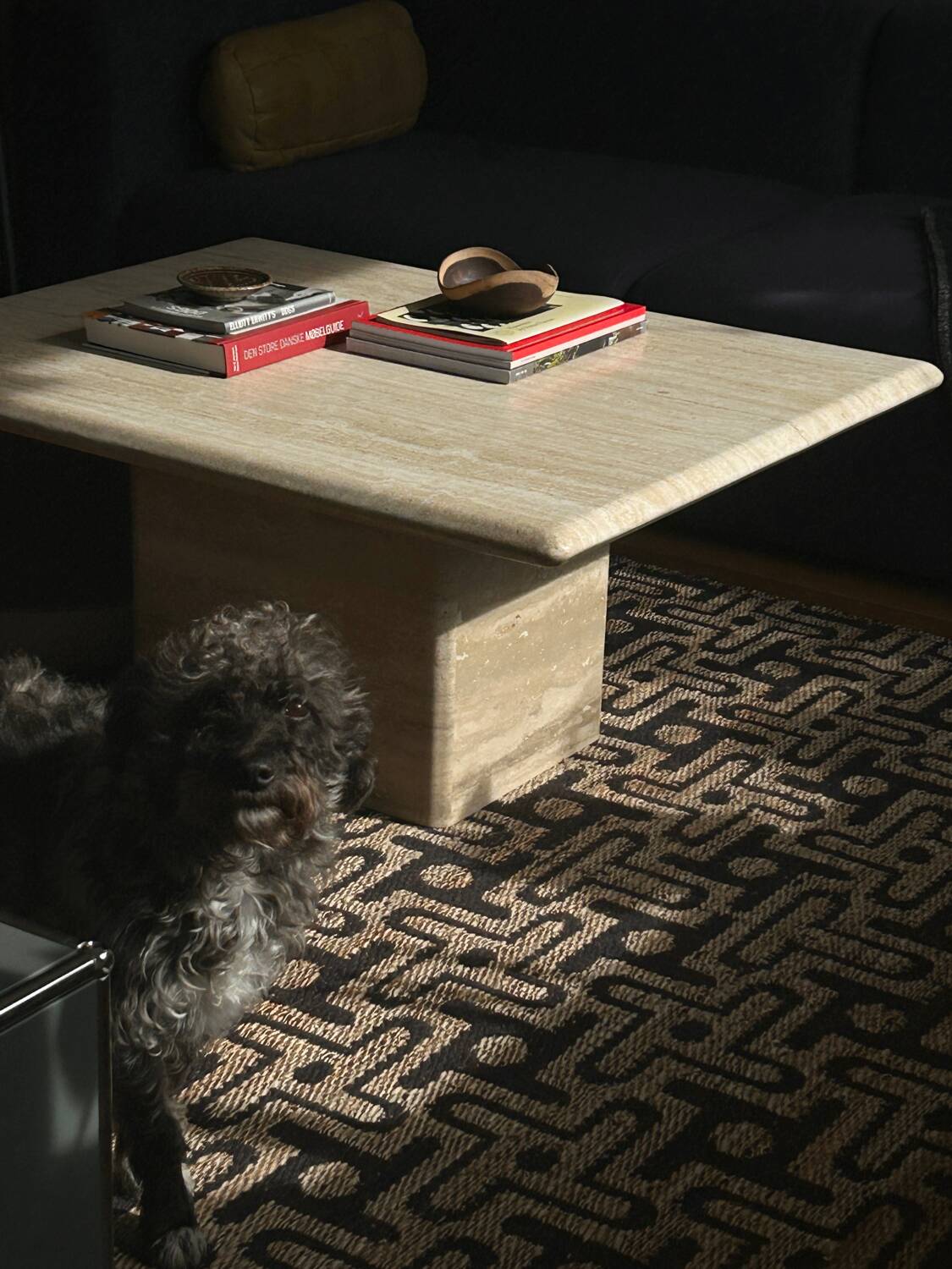 Table basse italienne en travertin du milieu du siècle