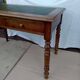 Bureau noyer massif ancien
