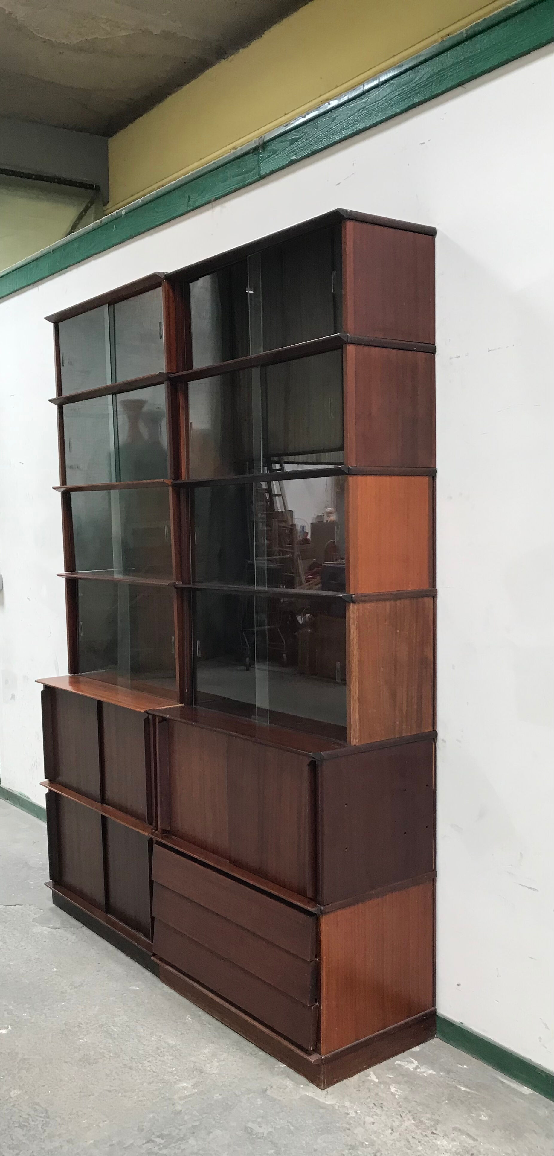 Oscar double-glazed library