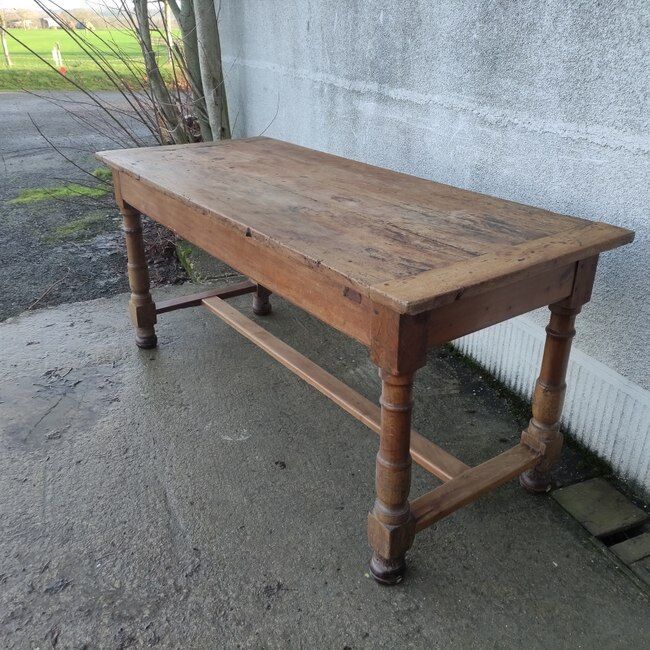 Farmhouse table