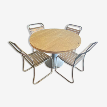 table en chêne et de 5 chaises en bois