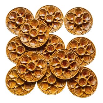 Vintage ceramic oyster plates x 12