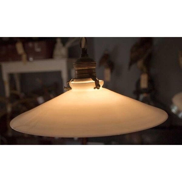 White opaline suspension with brass shock