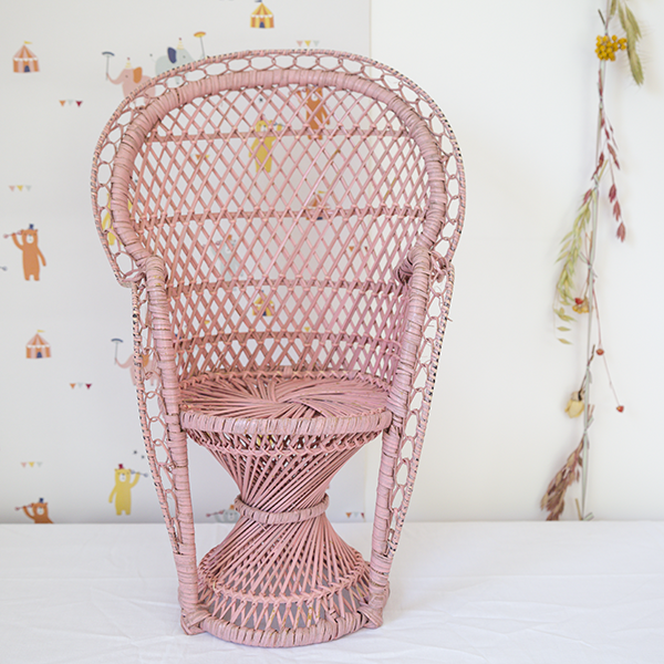 Pink Emmanuelle wicker chair