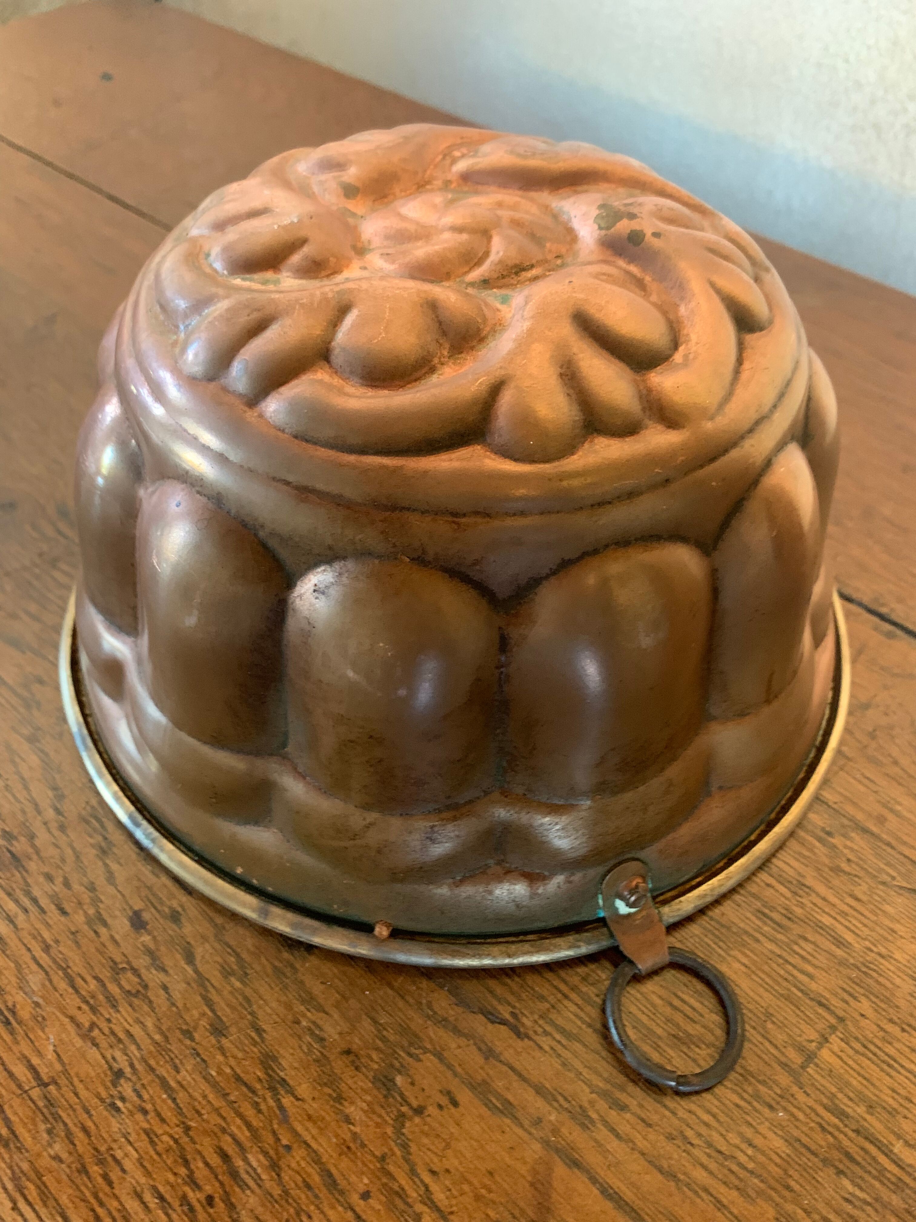 Copper cake mold nineteenth century
