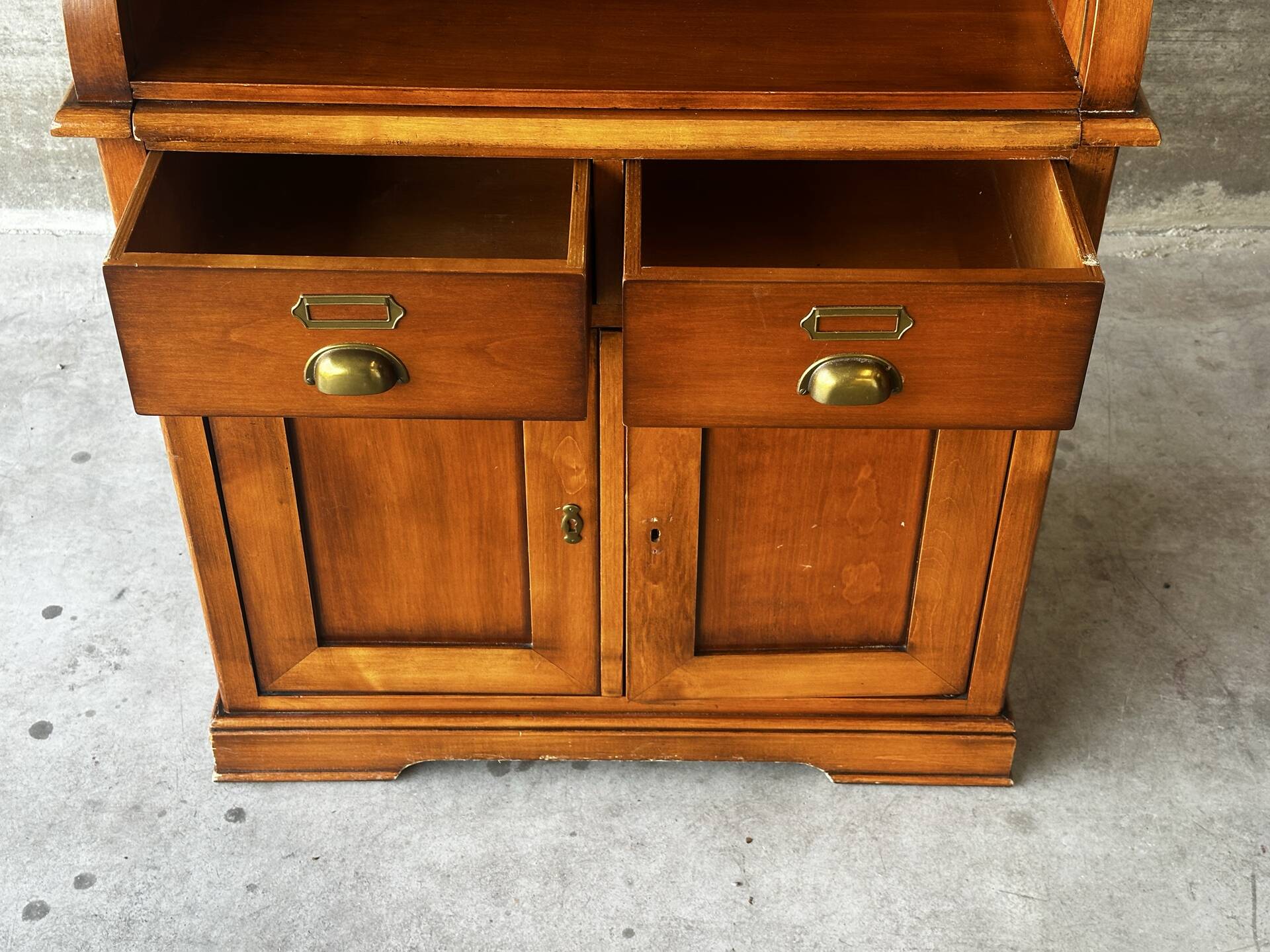 Secrétaire à rideau en merisier – Petit bureau de rangement, seconde m
