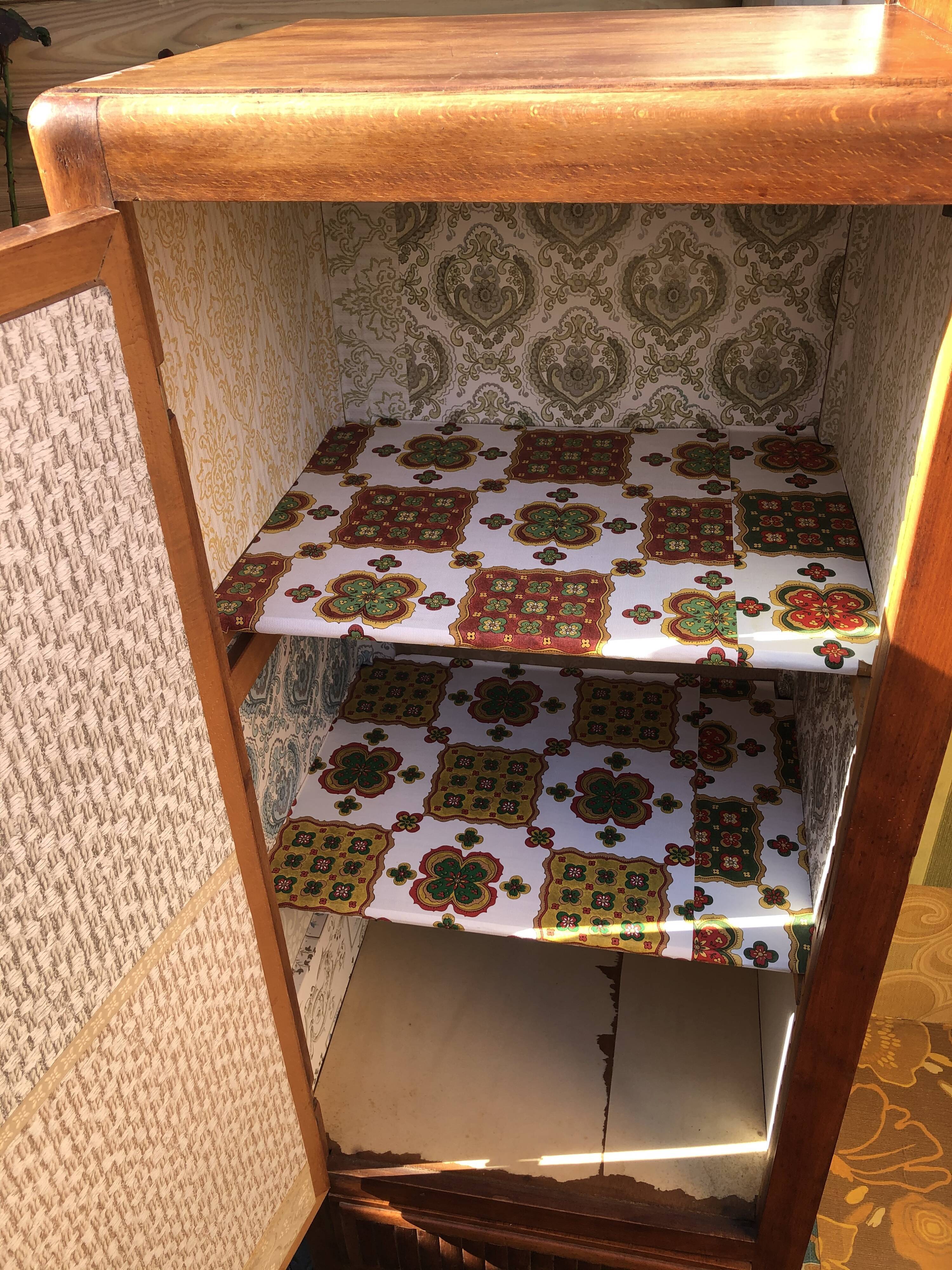 Asymmetrical cabinet