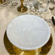 Fruit bowl or empty pocket in carved alabaster