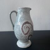 Grey pitcher André Freymond