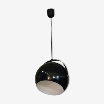 Flexible black pendant light