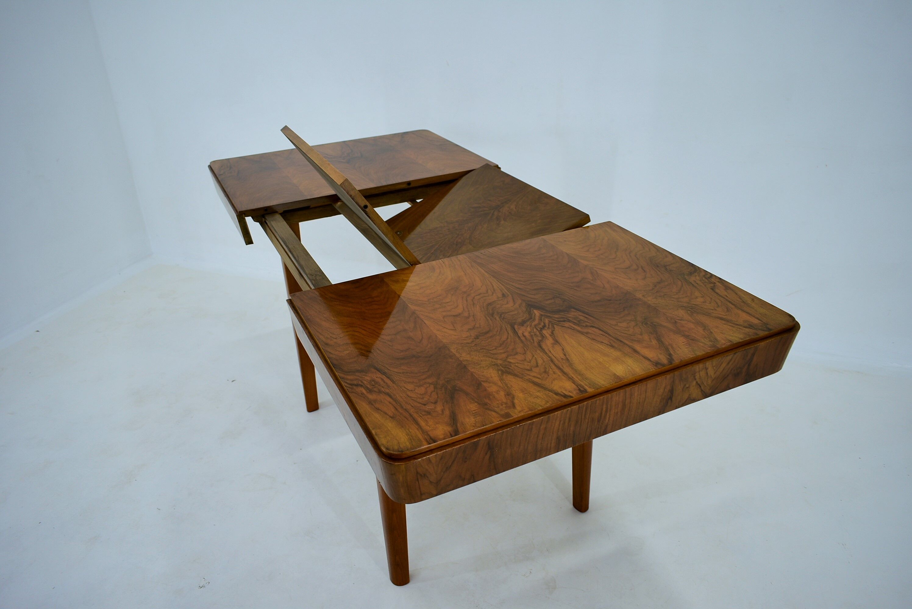 Table à manger extensible Jindřich Halabala pour UP Zavody, années 1950