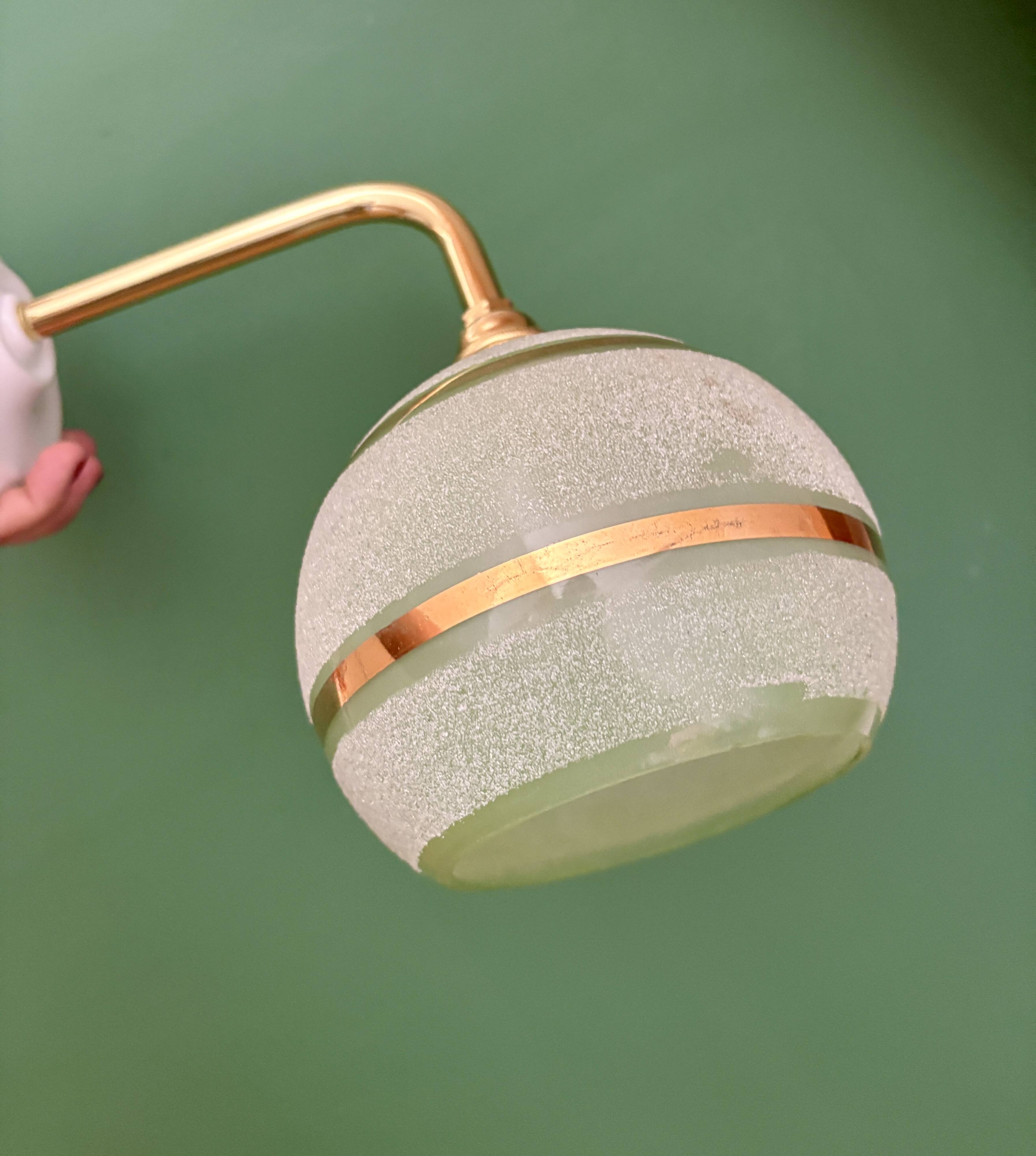 Applique globe vintage en verre granité vert et or