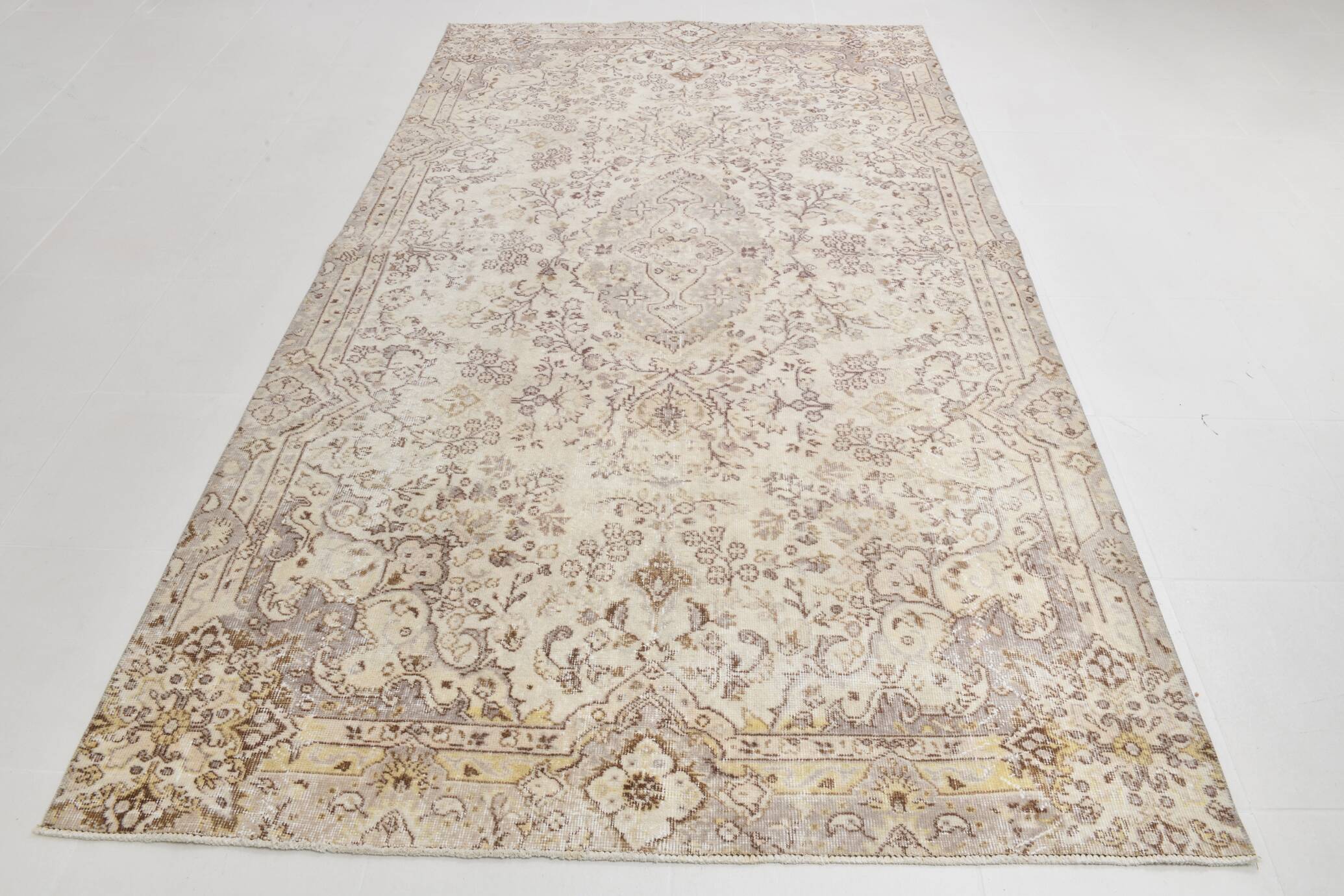 5x9 Vintage Brown Cream Classic Turkish Rug, 165x284Cm