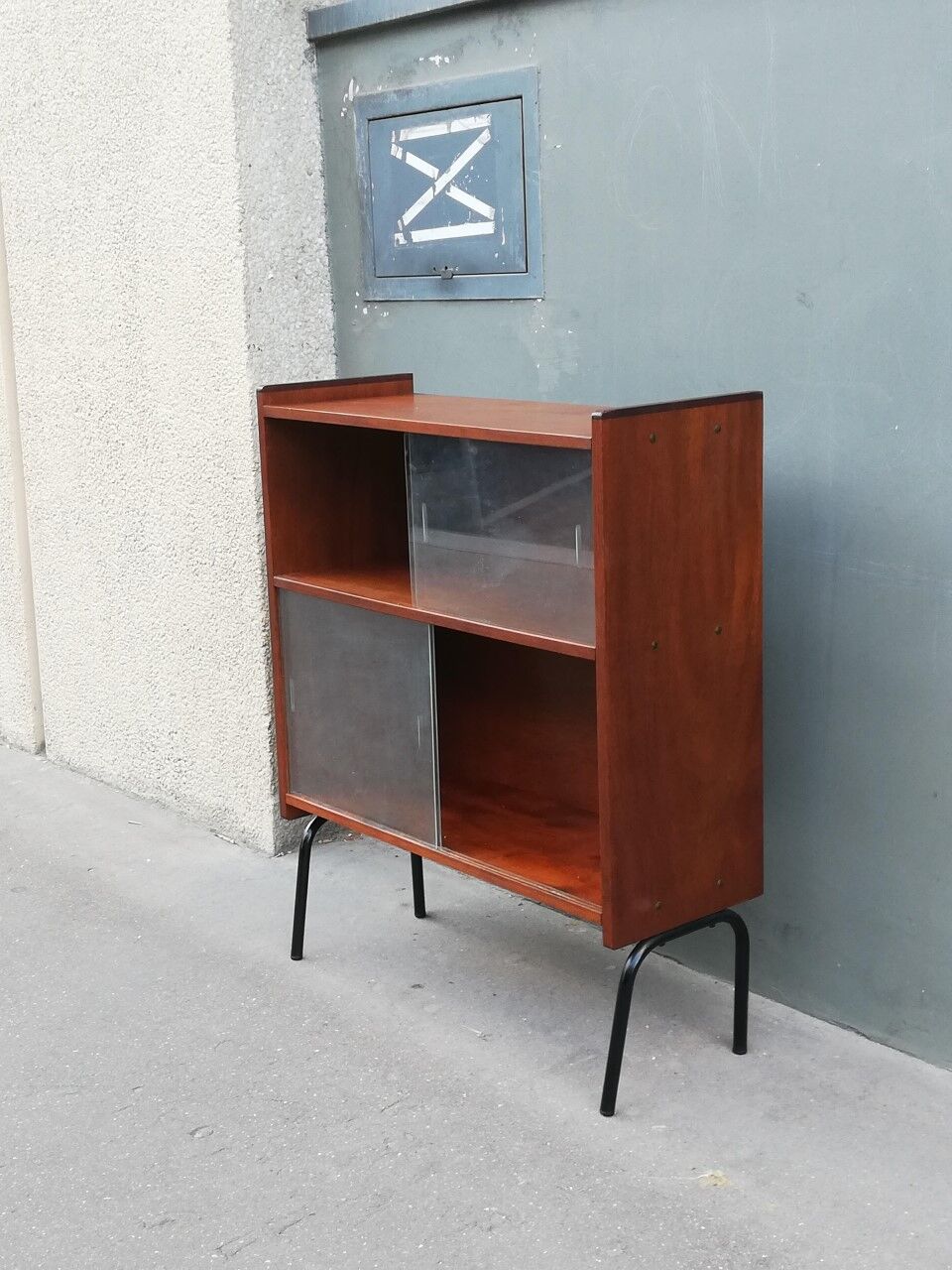 Vintage 60s showcase