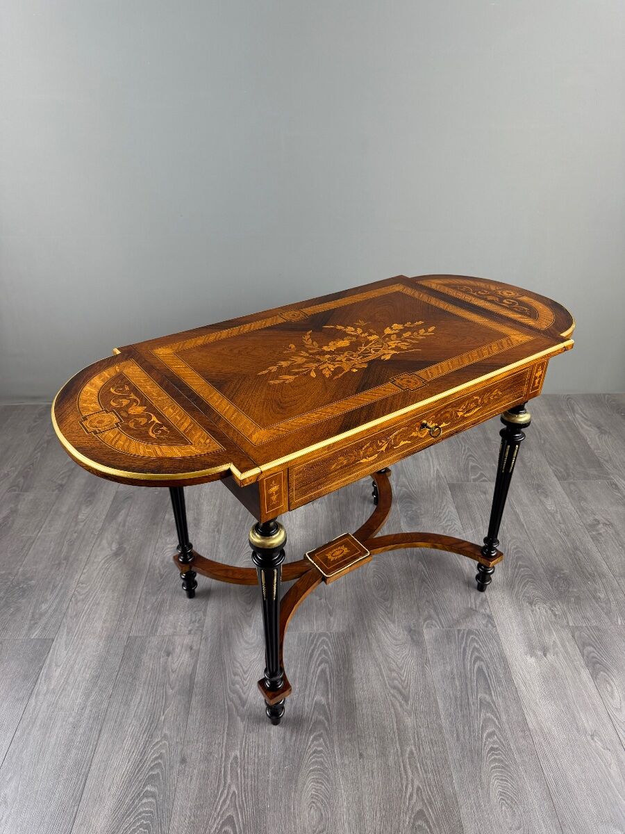 Table à écrire Napoléon III en marqueterie, XIXe siècle