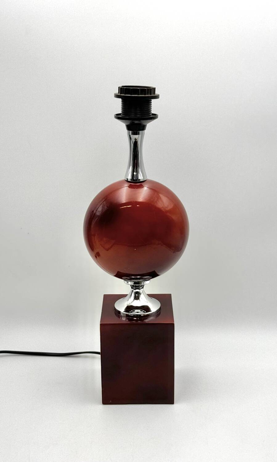 Lacquered metal table lamp Design by Philippe Barbier Vintage 1970