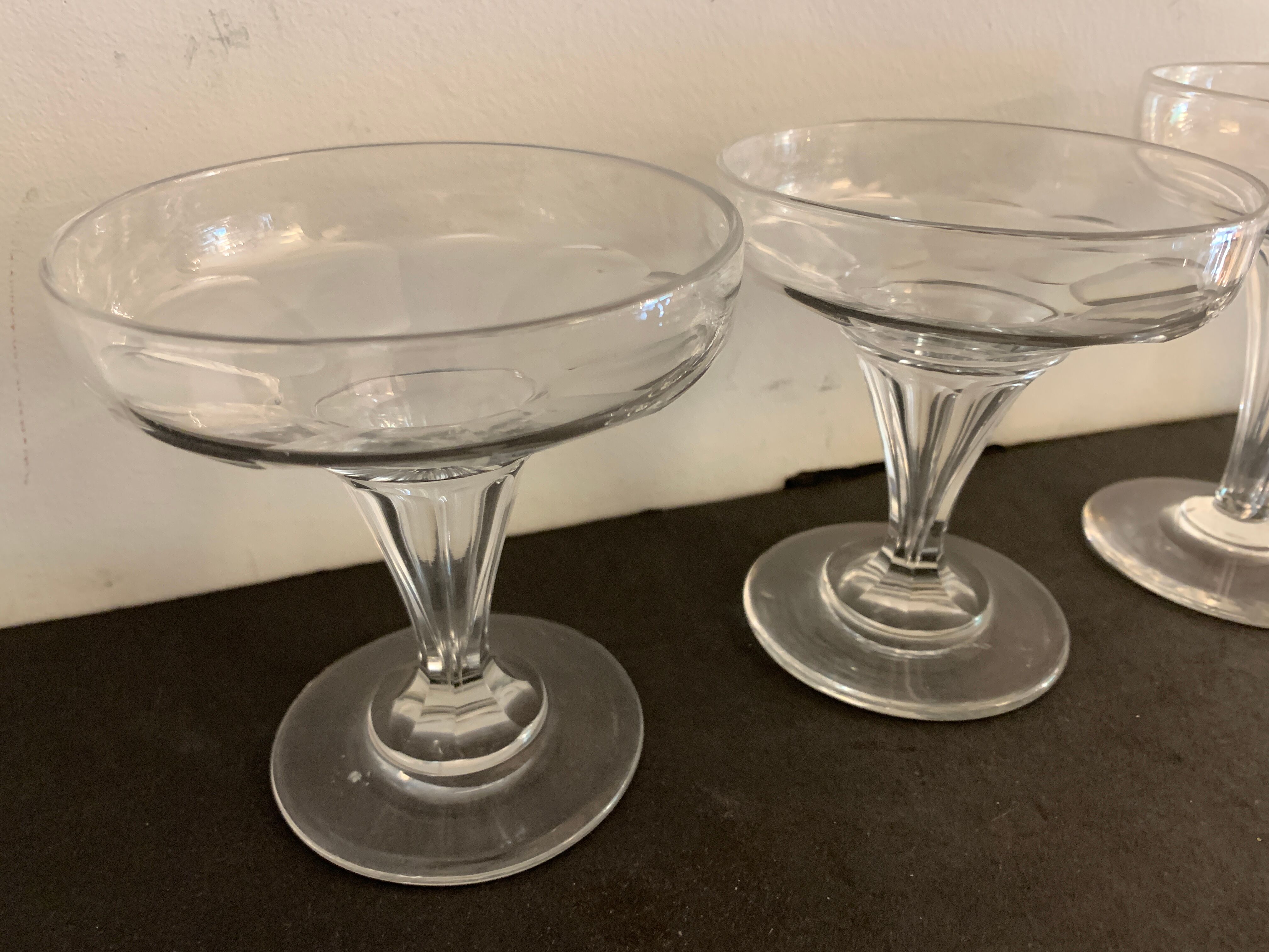 4 coupes champenoises en cristal Baccarat
