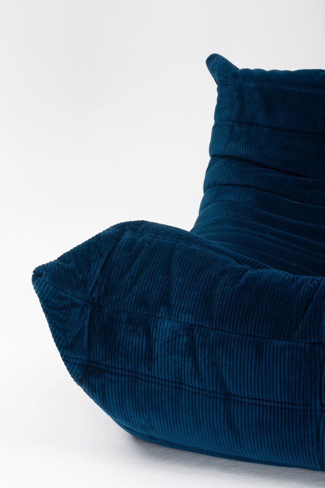 Canapé trois places Togo en tissu bleu foncé par Michel Ducaroy pour Ligne Roset