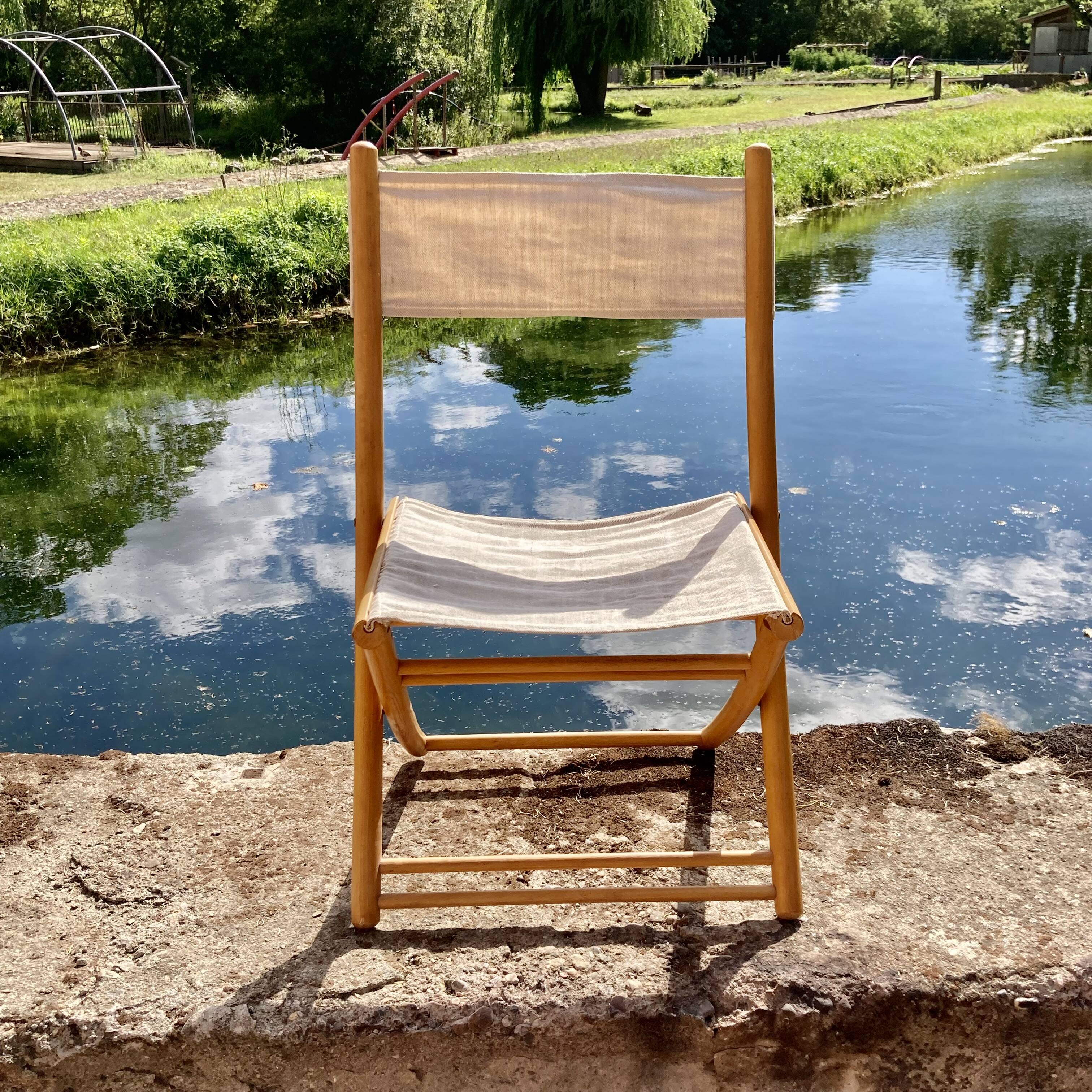 Set of 6 "design 1960" folding chairs.