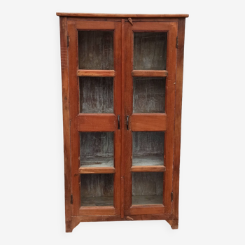 Armoire vitrée en bois