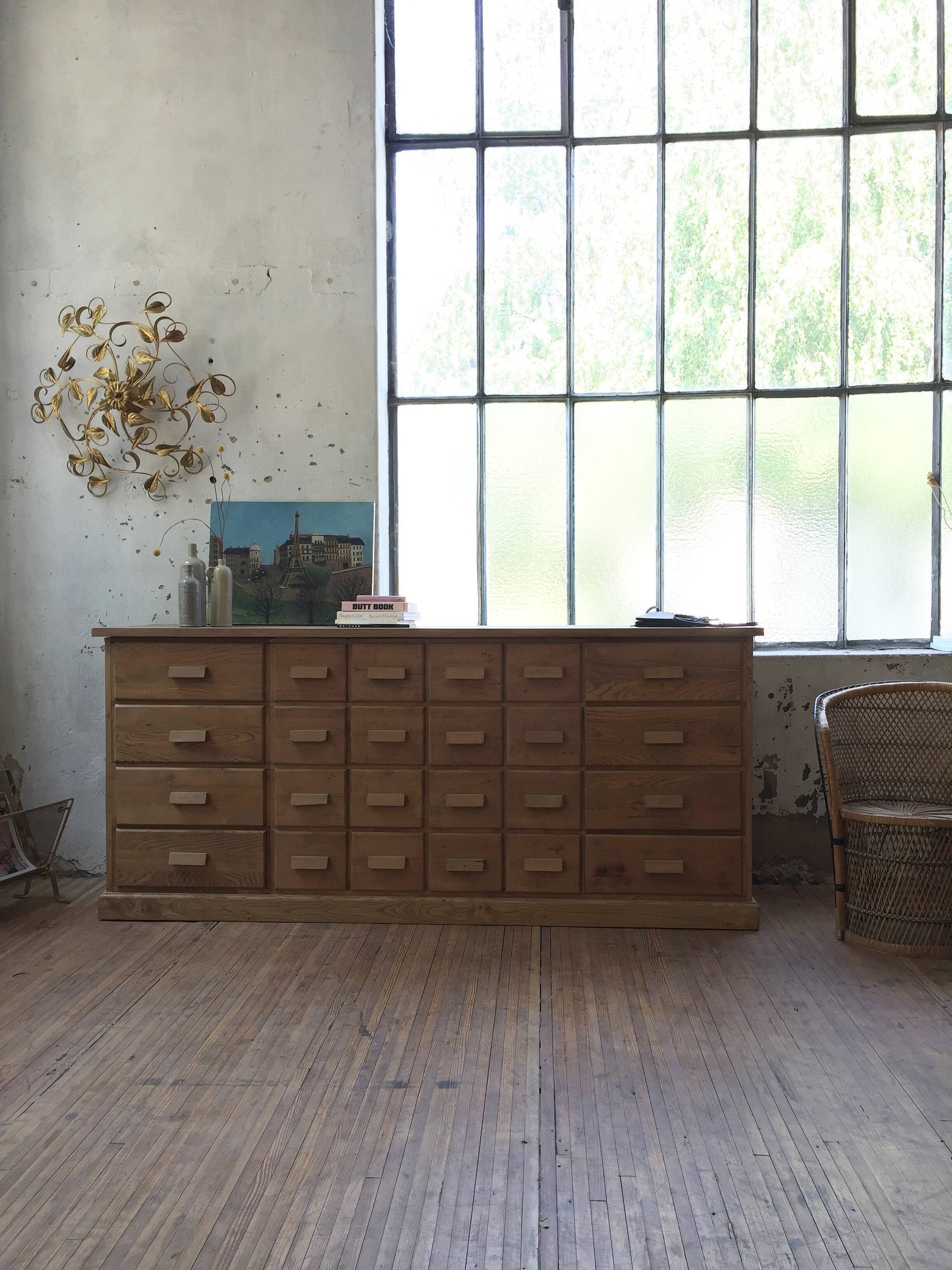 Flowery gold metal wall lamp