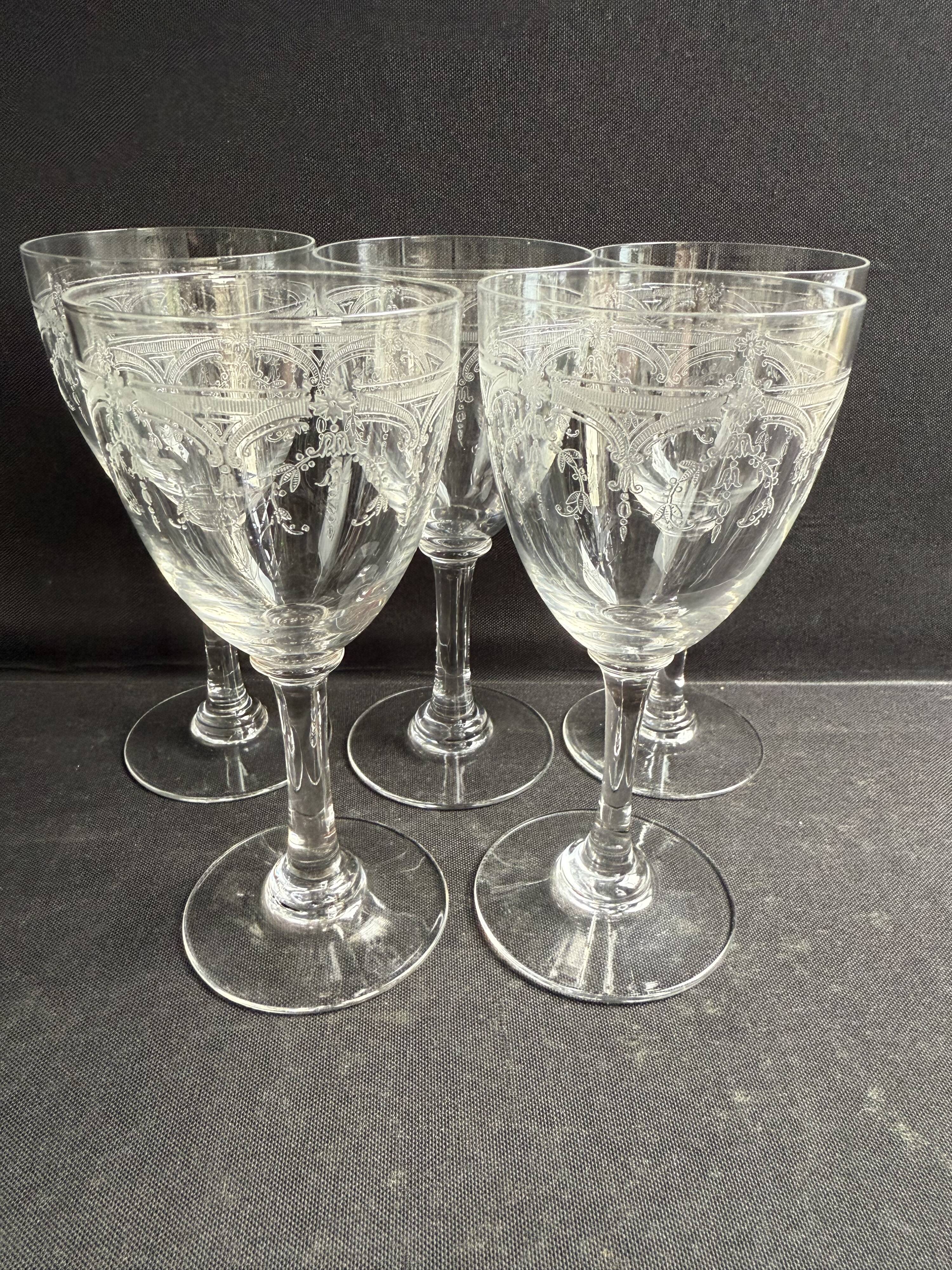 5 Saint Louis Manon wine glasses