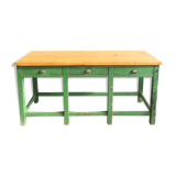 Établi patiné vert
