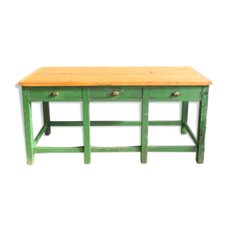 Former green patinated workbench