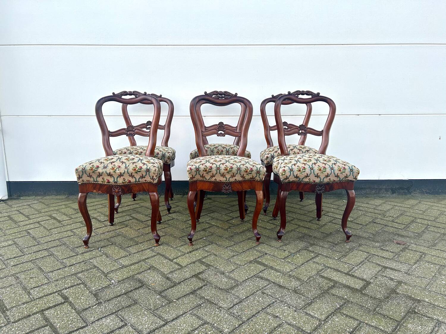 Six chaises de salle à manger anciennes en acajou