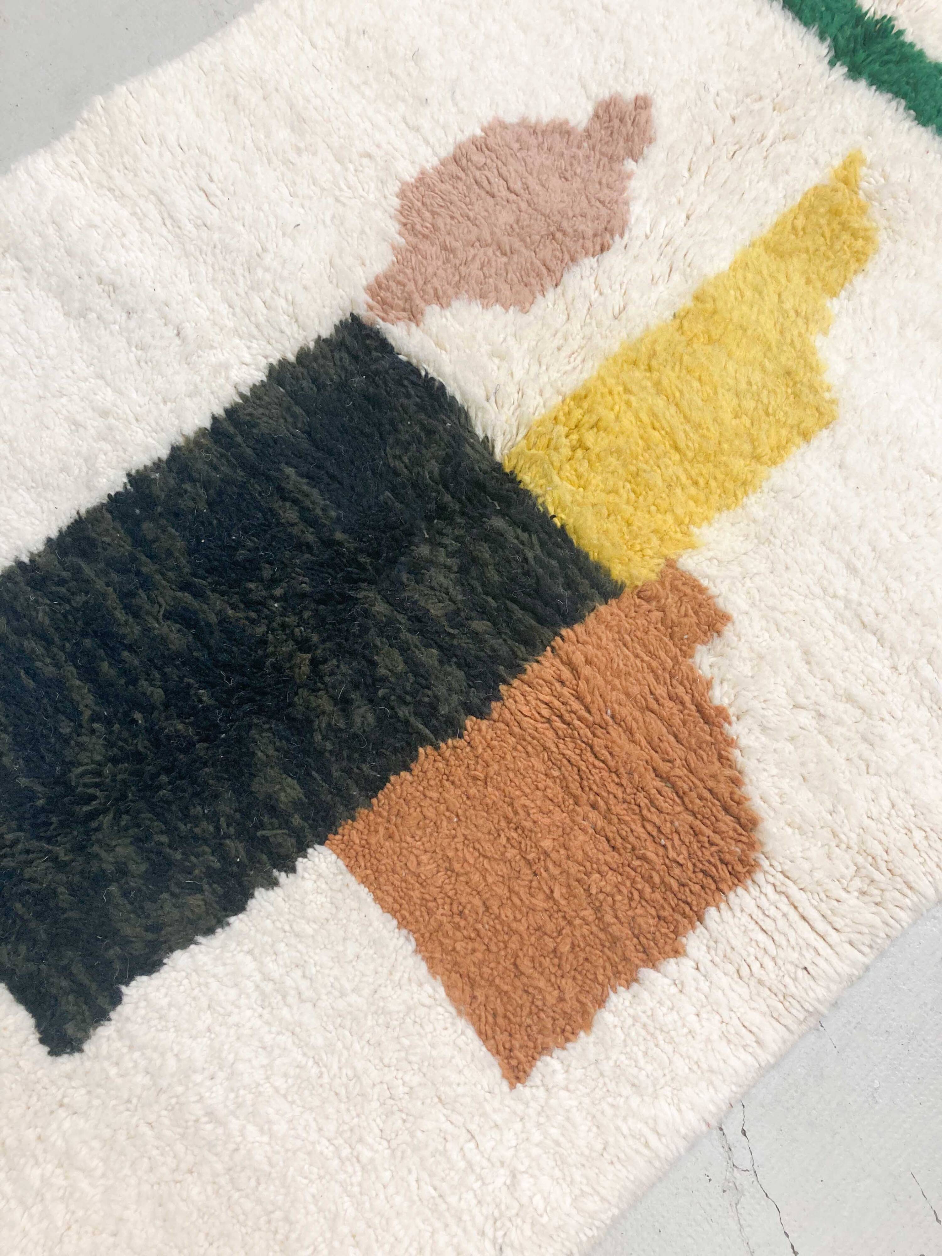 Moroccan Berber Beni Ouarain rug with colorful patterns 1.56x1.06m