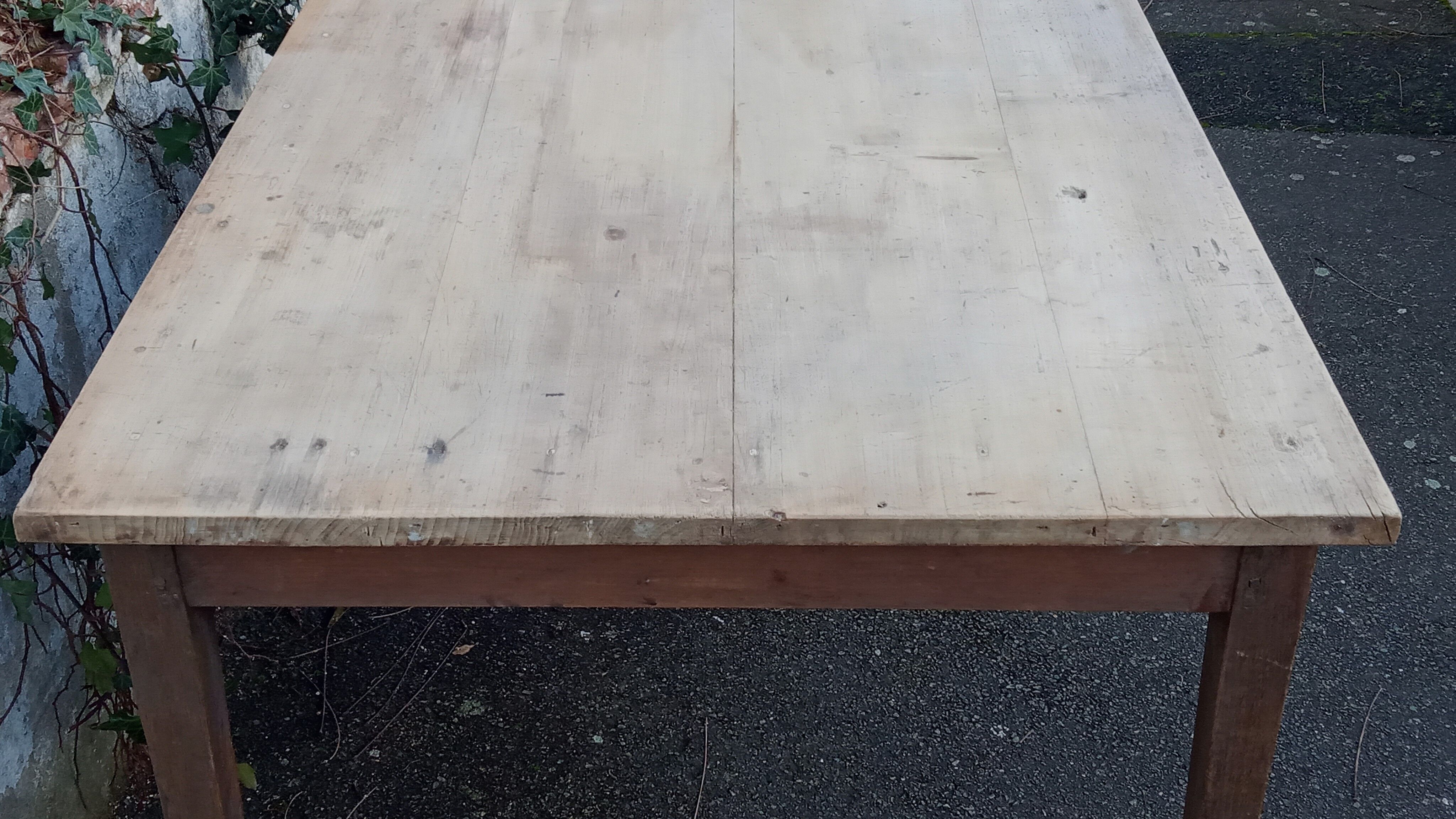 Extended farmhouse table, 8 people