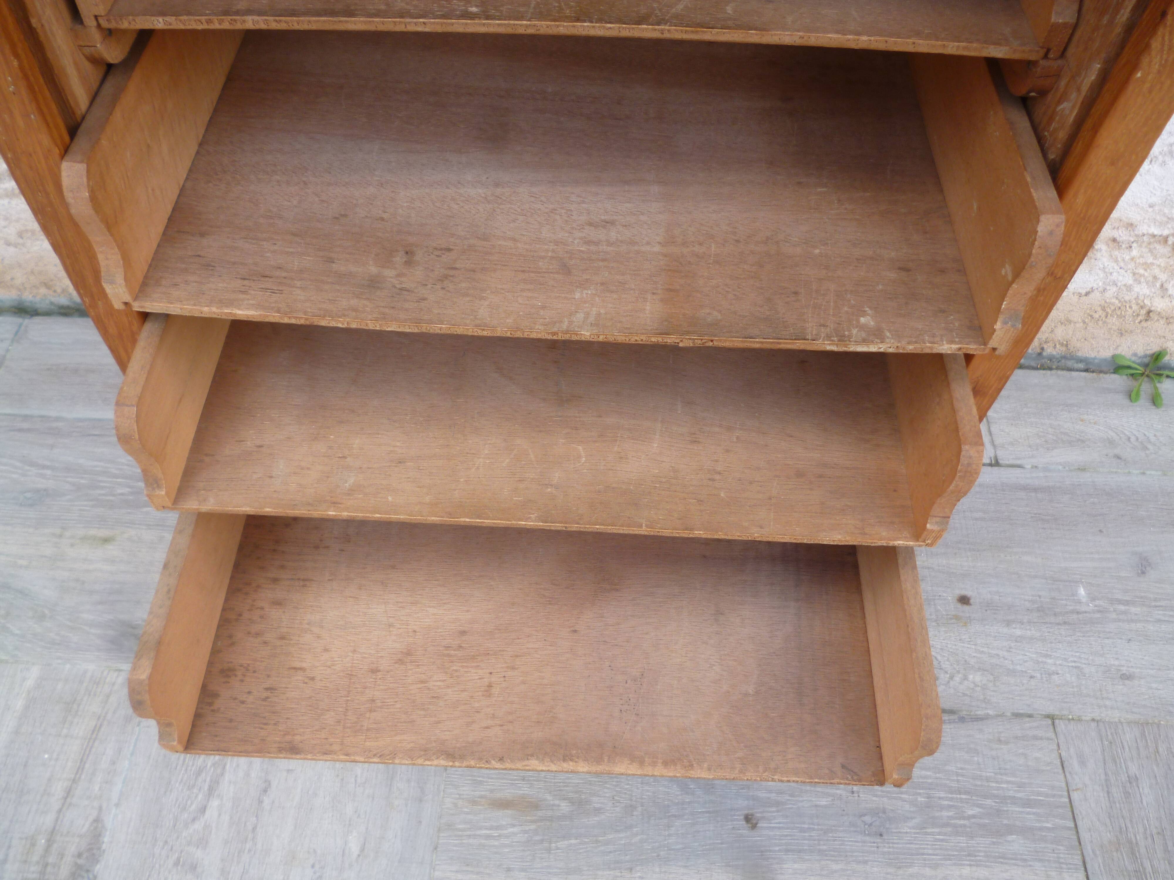 Oak curtain binder