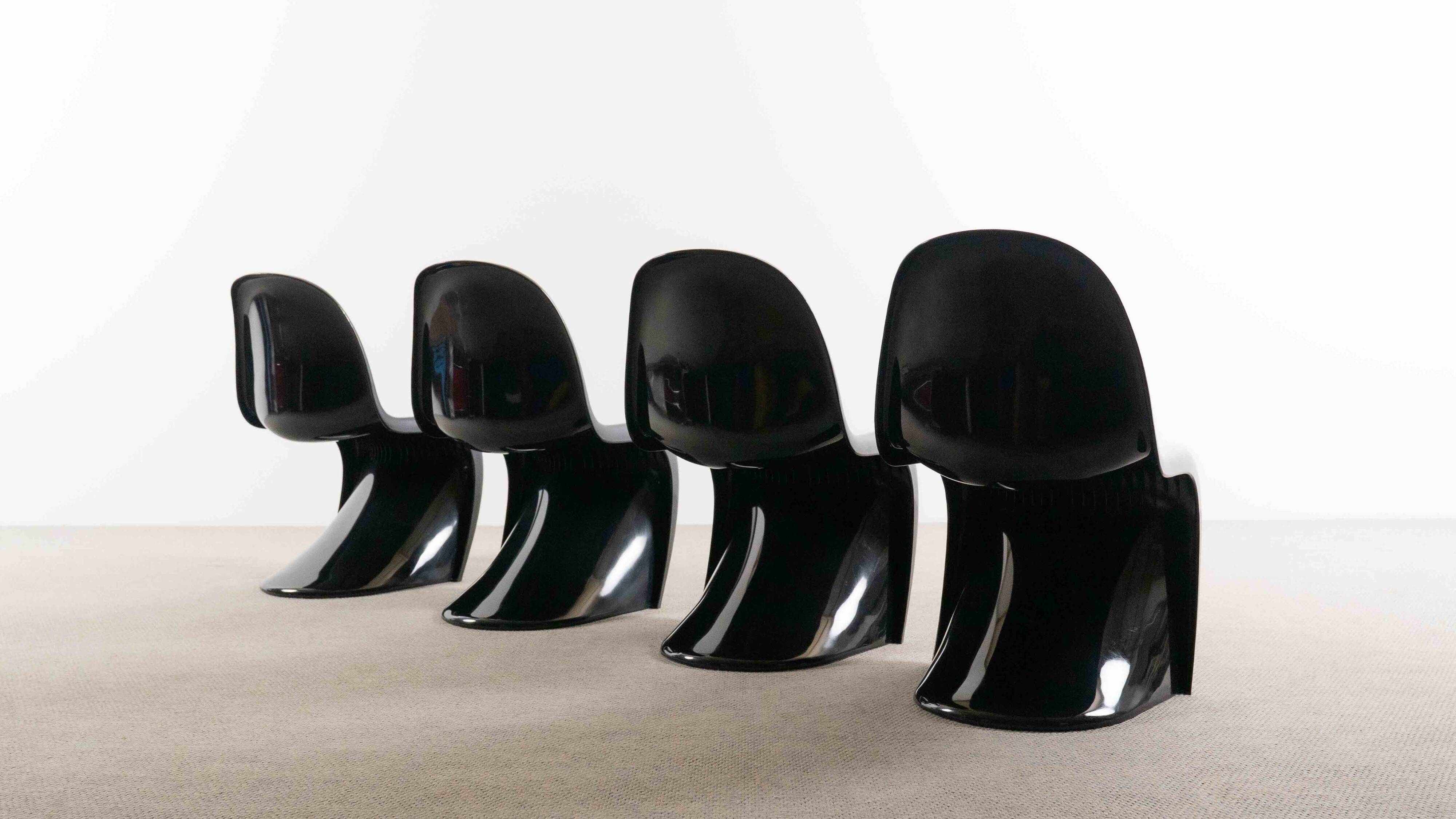 Set of 4 Panton Chairs in black, Verner Panton for Herman Miller 1971