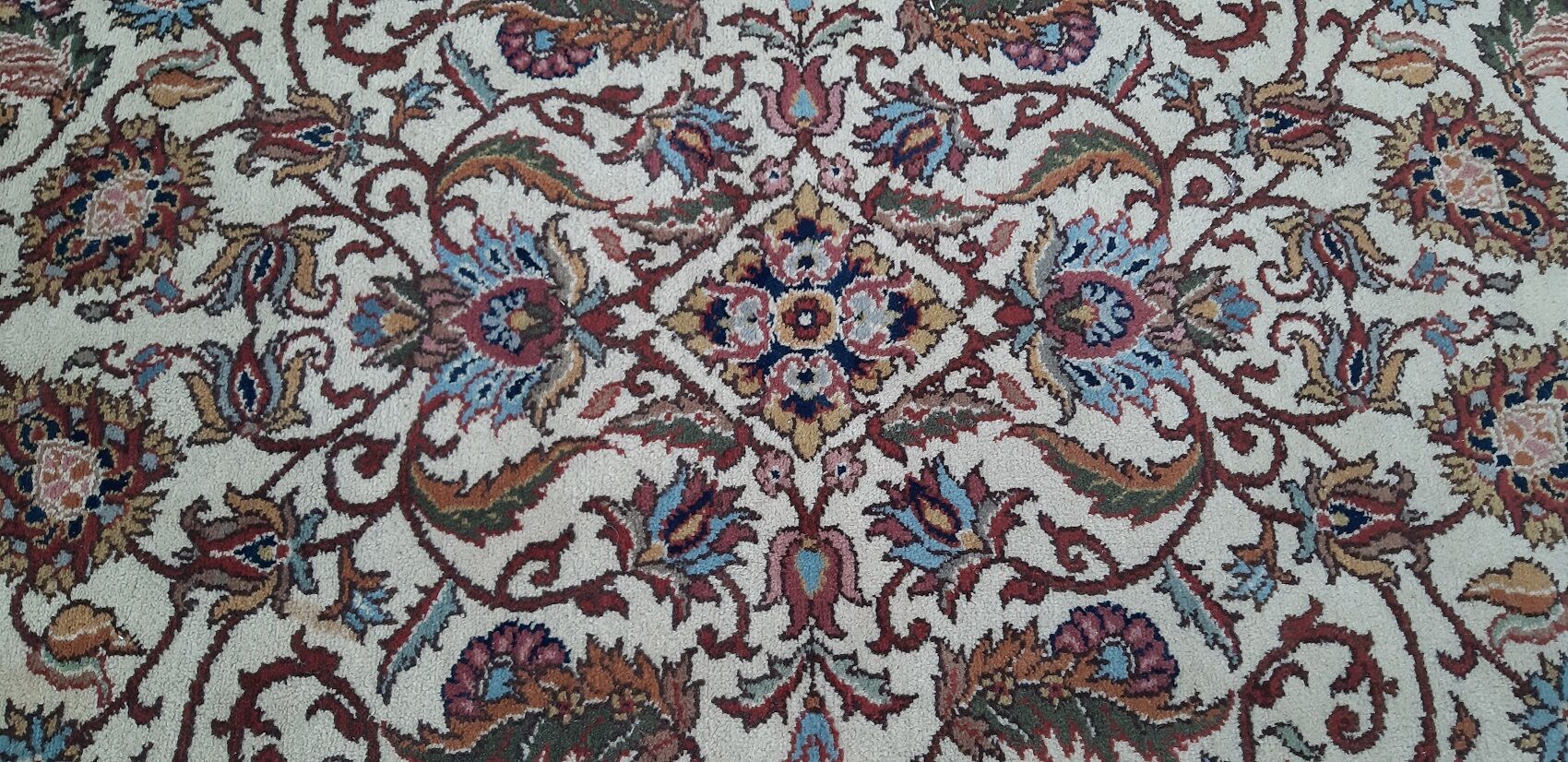 Hand knotted wool carpet