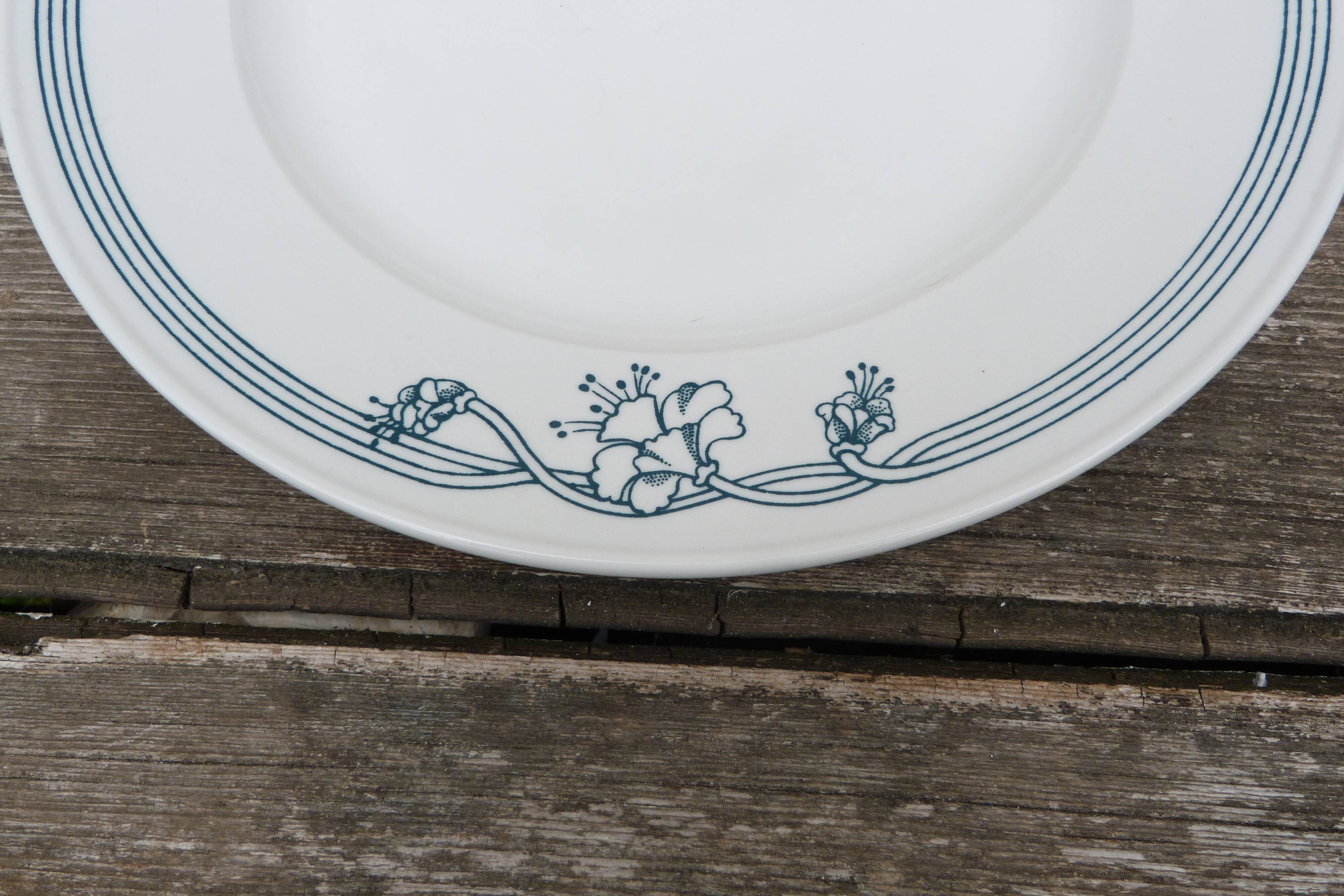 Sarreguemine white porcelain round dish