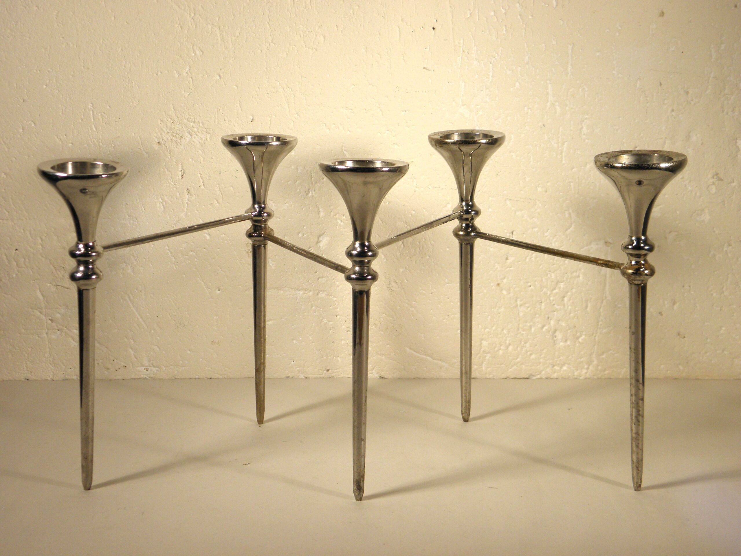 Design chandelier in silver metal