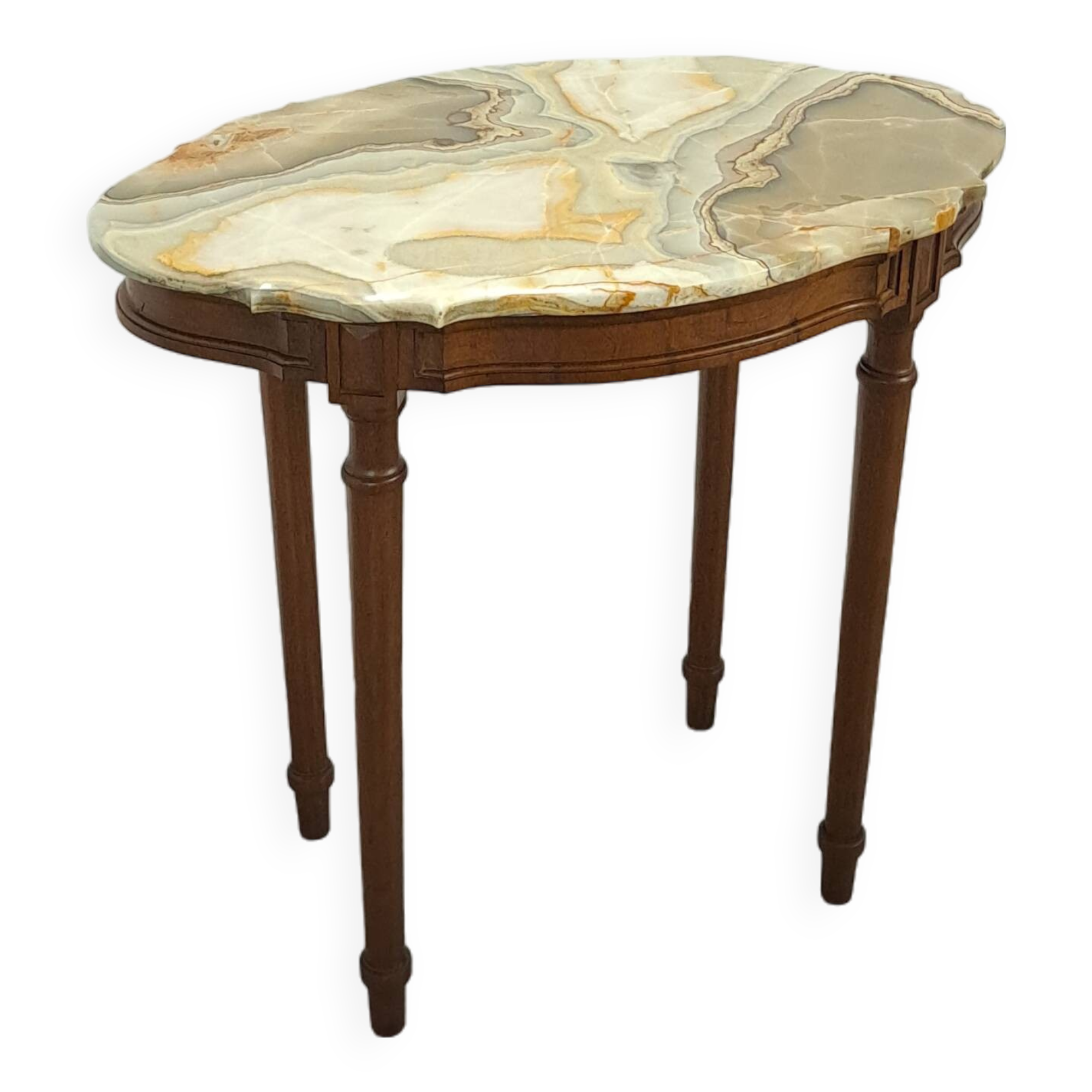 Oude houten tafel met marmeren blad