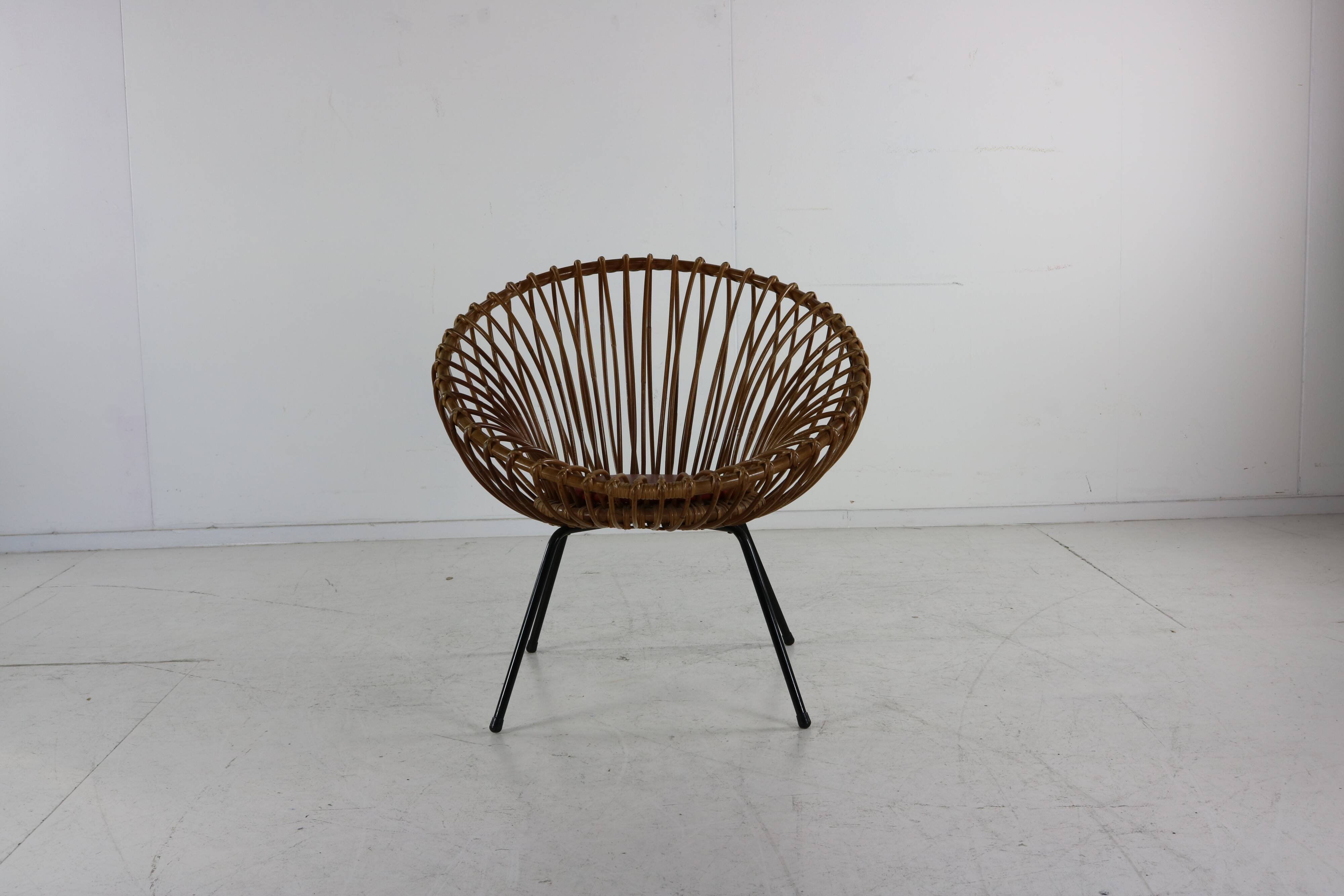 Typical dutch design rattan easy chair for Rohé Noordwolde Holland