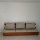 Banquette murale brutaliste