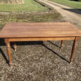 Farm table