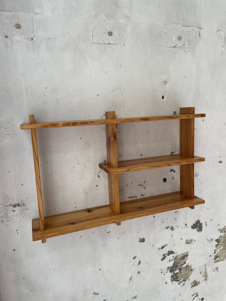 Trio d'étagères constructivistes en pin style Regain