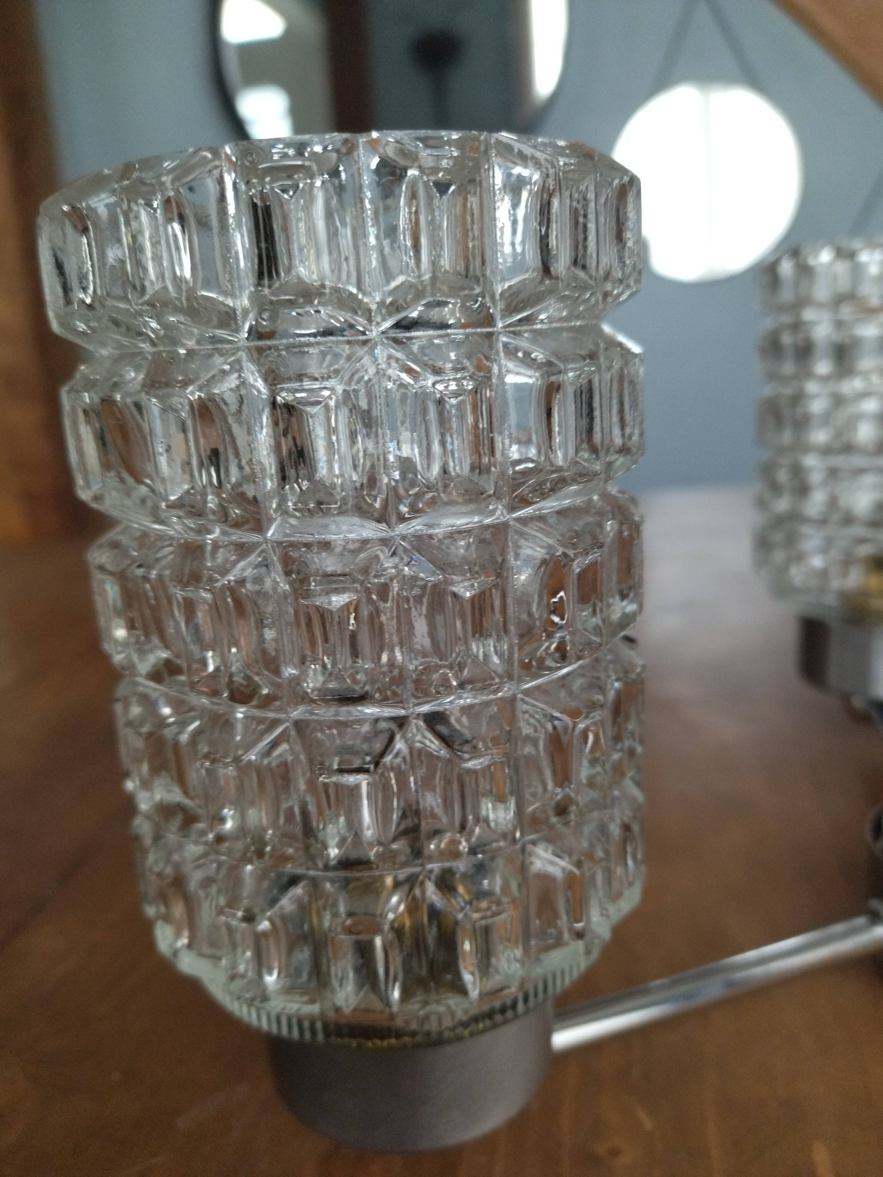 Suspension vintage avec 3 globes en verre ciselé