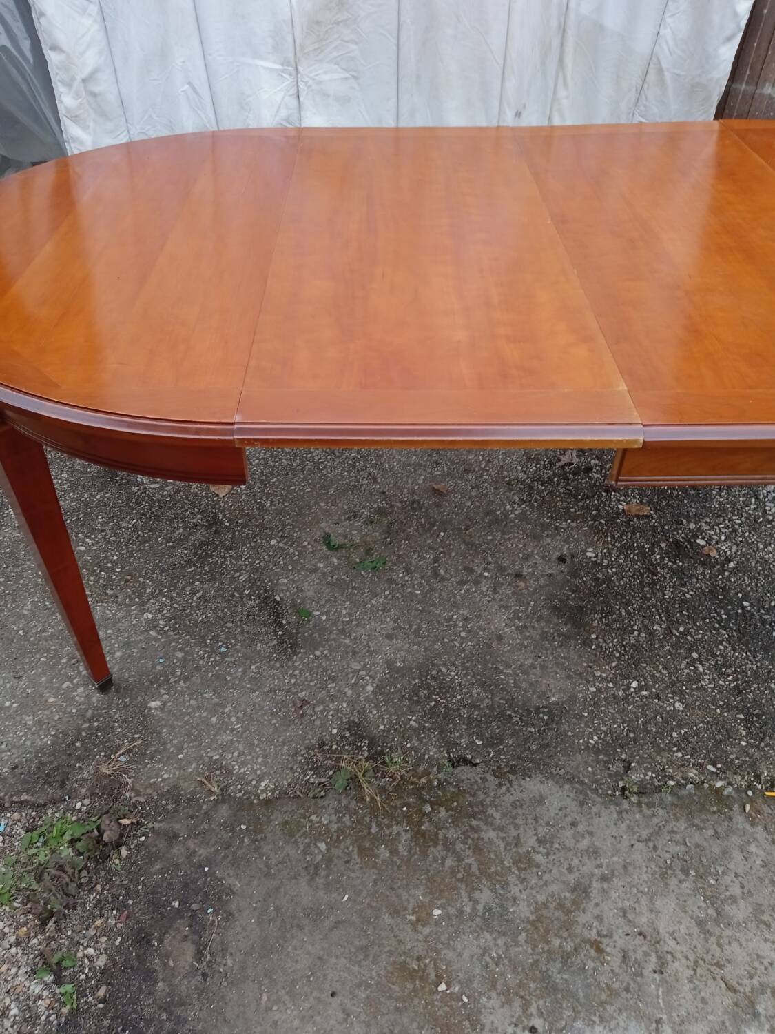 LXI style extendable table