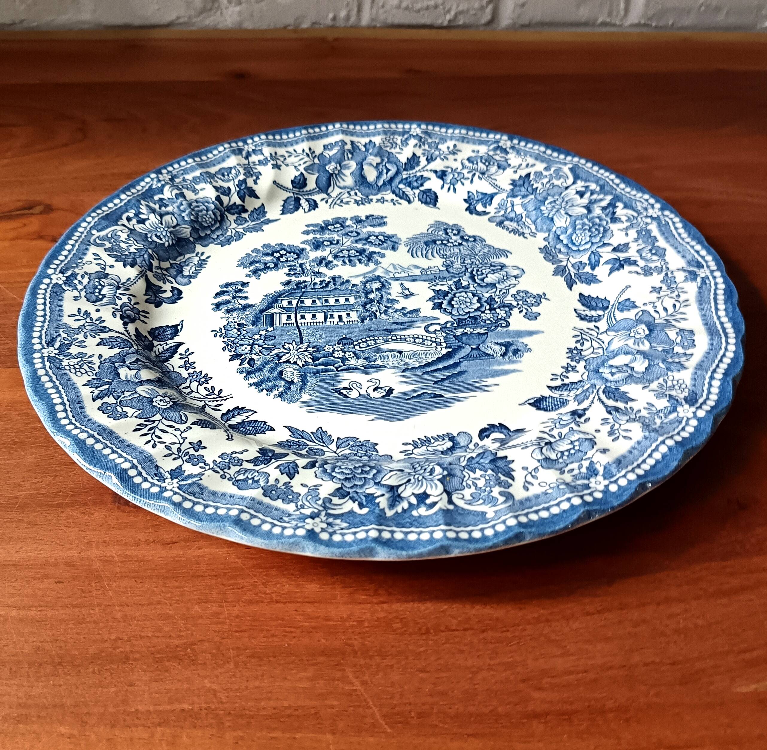 Set of 2 vintage ceramic dishes, churchill england