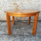 House Regain elm table with two extensions