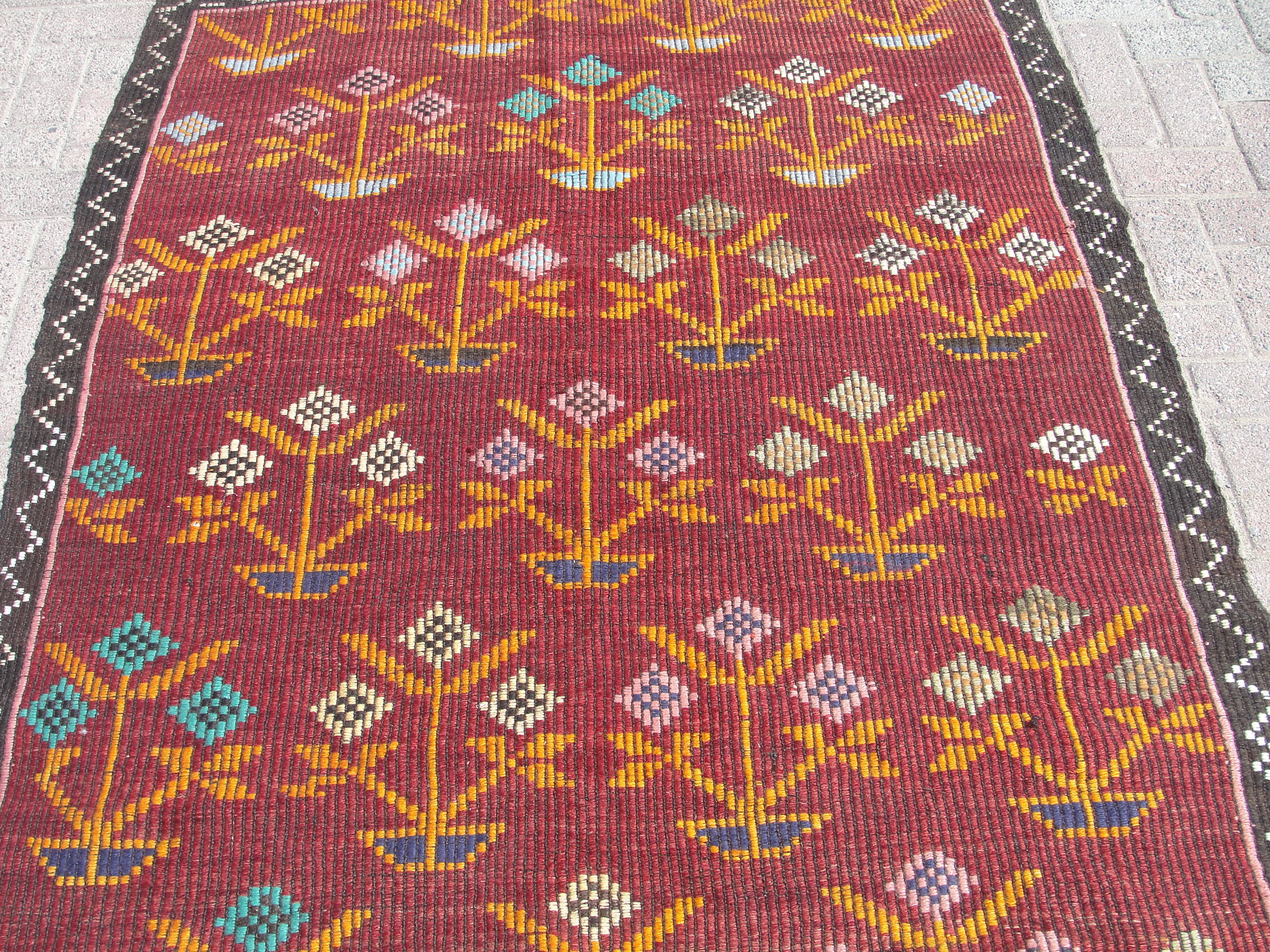 Handmade wool kilim rug
