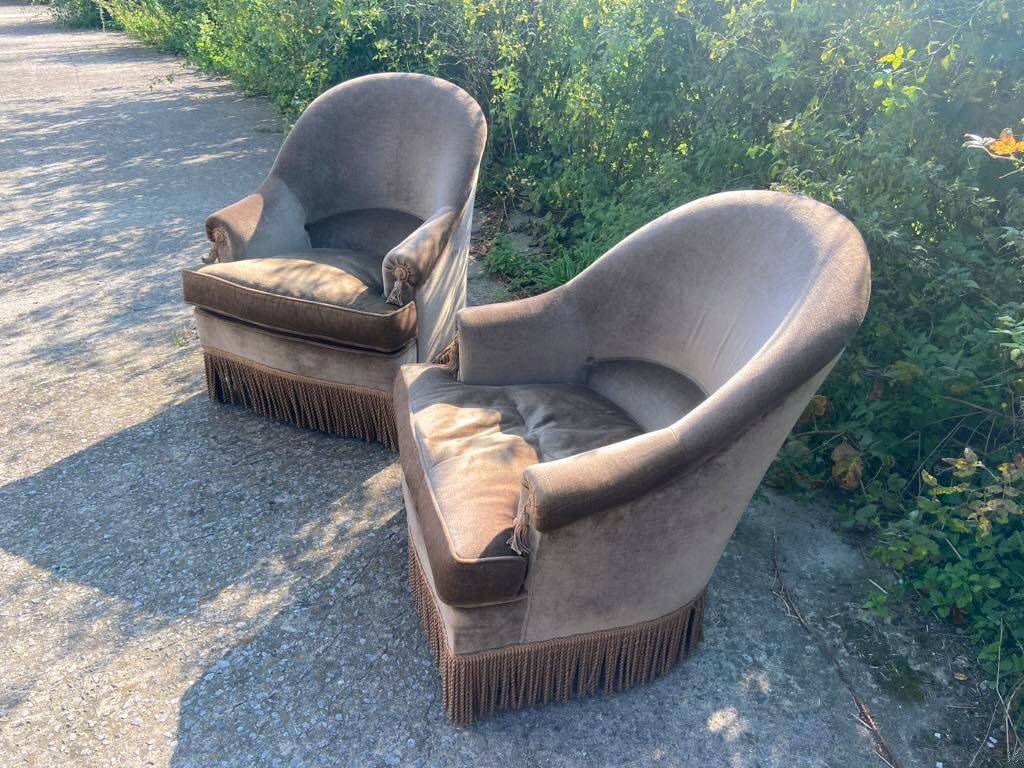 Paire de fauteuils en velours