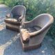 Paire de fauteuils en velours
