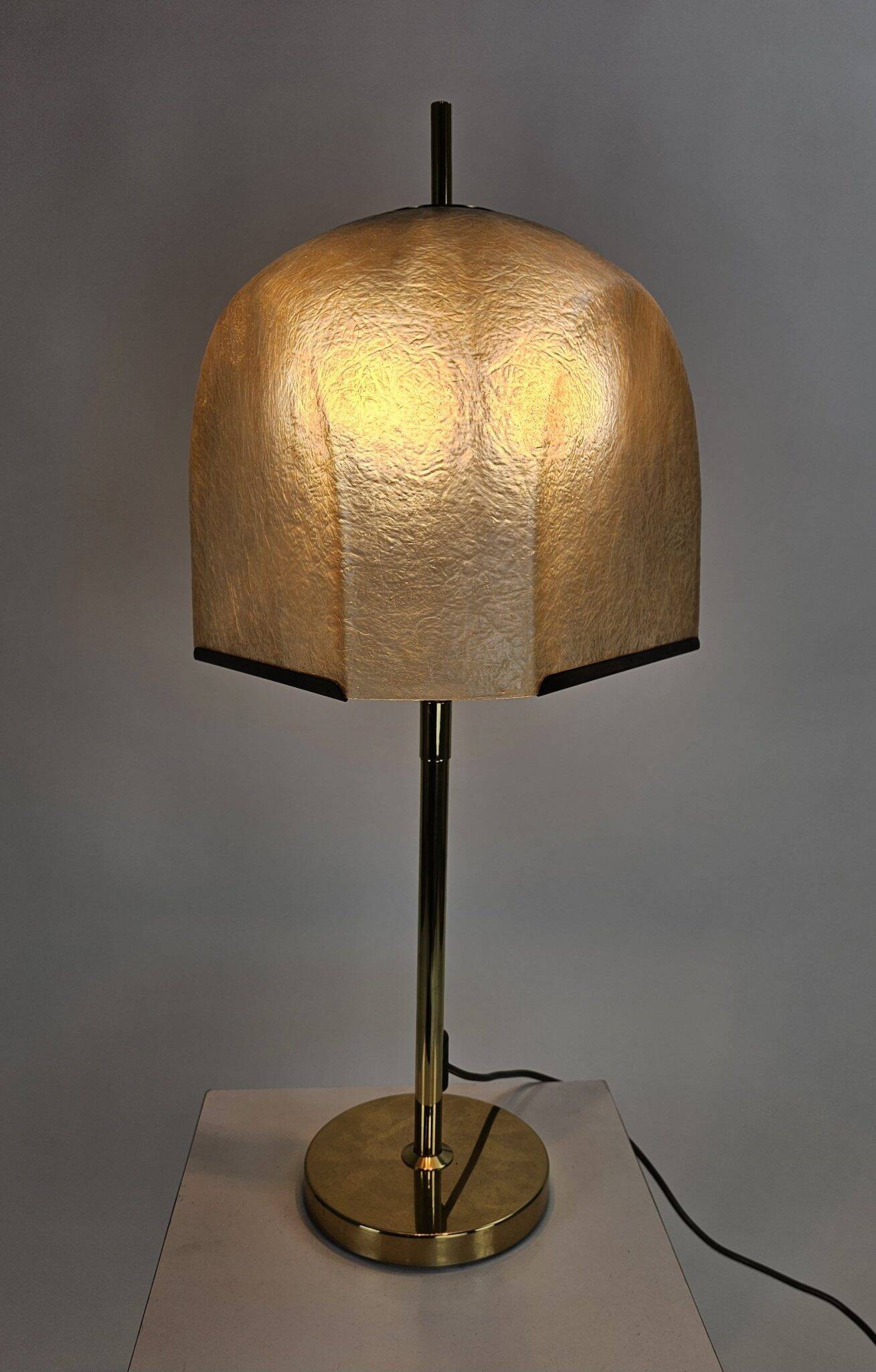 Lampe de table italienne en fibre de verre